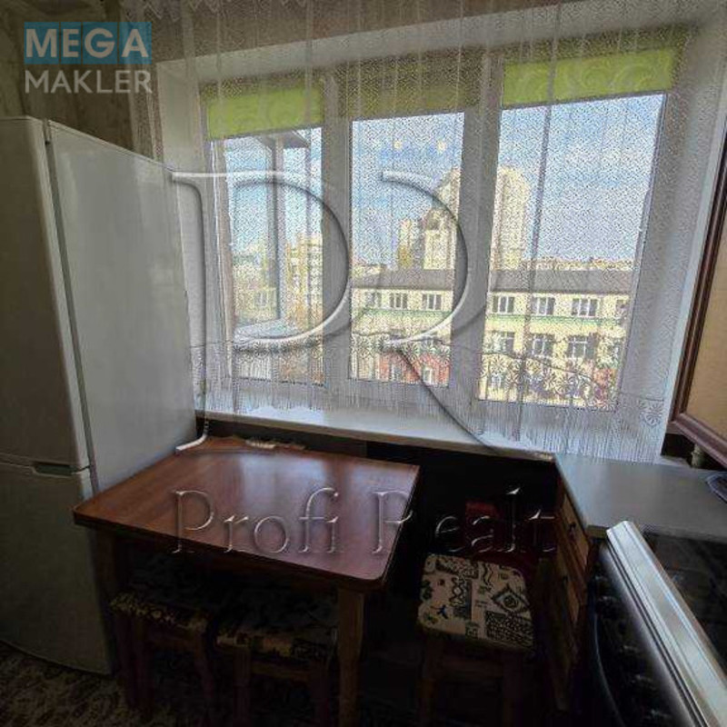 Продаж 1 кімнатної квартири (32/17/5), 7 пов. 9 пов. будинку, <a class="location-link" href="/kiev/" title="Недвижимость Київ">Київ</a>, <a class="location-link" href="/kiev/solomenskij/" title="Недвижимость Солом'янський район">Солом'янський р-н</a>, Преображенська вулиця, 16 (изображение 8)