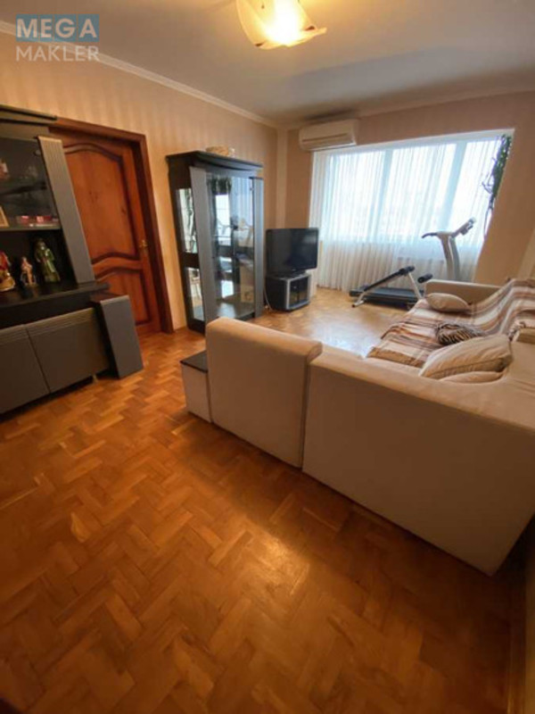 Оренда 3 кімнатної квартири, <a class="location-link" href="/kiev/" title="Недвижимость Київ">Київ</a>, <a class="location-link" href="/kiev/solomenskij/" title="Недвижимость Солом'янський район">Солом'янський р-н</a>, Вадима Гетьмана ул., 46А (изображение 5)