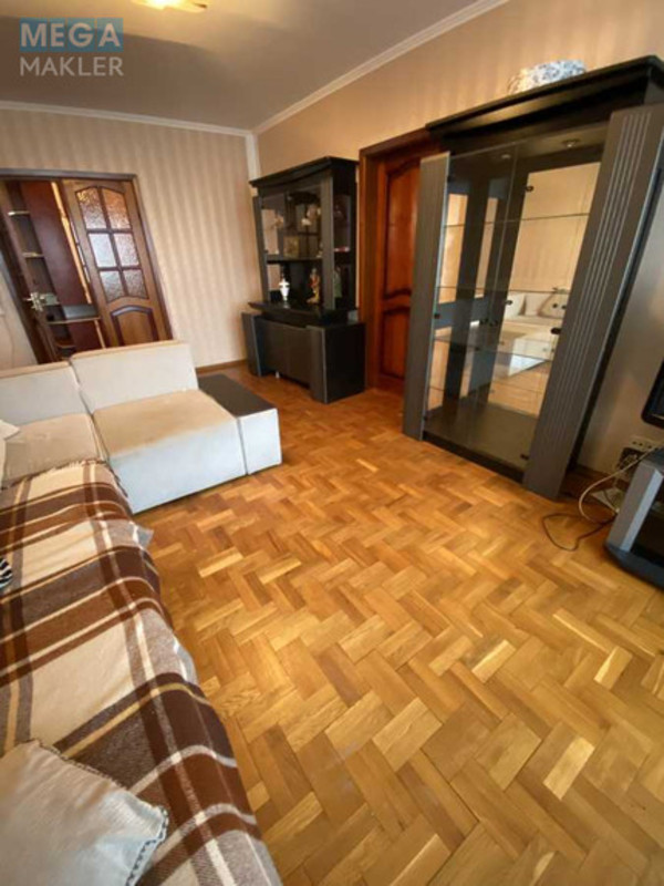 Оренда 3 кімнатної квартири, <a class="location-link" href="/kiev/" title="Недвижимость Київ">Київ</a>, <a class="location-link" href="/kiev/solomenskij/" title="Недвижимость Солом'янський район">Солом'янський р-н</a>, Вадима Гетьмана ул., 46А (изображение 6)