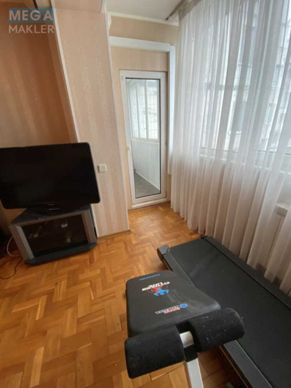 Оренда 3 кімнатної квартири, <a class="location-link" href="/kiev/" title="Недвижимость Київ">Київ</a>, <a class="location-link" href="/kiev/solomenskij/" title="Недвижимость Солом'янський район">Солом'янський р-н</a>, Вадима Гетьмана ул., 46А (изображение 7)