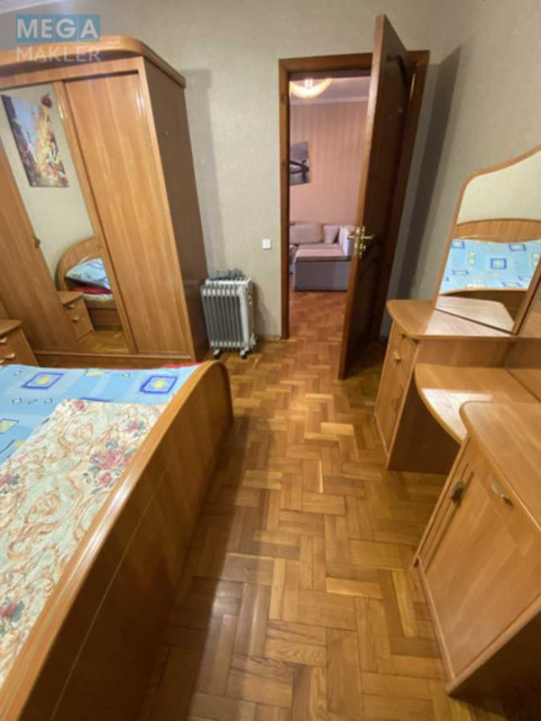 Оренда 3 кімнатної квартири, <a class="location-link" href="/kiev/" title="Недвижимость Київ">Київ</a>, <a class="location-link" href="/kiev/solomenskij/" title="Недвижимость Солом'янський район">Солом'янський р-н</a>, Вадима Гетьмана ул., 46А (изображение 12)