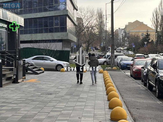 Оренда комерційної нерухомості, 65&nbsp;кв.м, под магазин, <a class="location-link" href="/kiev/" title="Недвижимость Київ">Київ</a>, <a class="location-link" href="/kiev/pecherskij/" title="Недвижимость Печерський район">Печерський р-н</a>, Академіка Філатова вул., 1 (изображение 3)