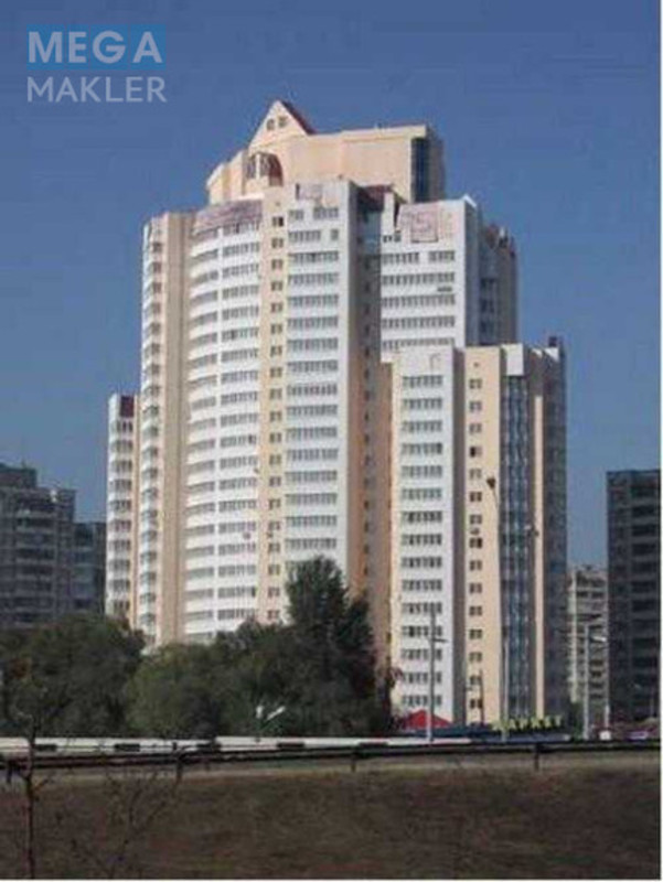 Оренда комерційної нерухомості, 180&nbsp;кв.м, под офис, <a class="location-link" href="/kiev/" title="Недвижимость Київ">Київ</a>, <a class="location-link" href="/kiev/darnickij/" title="Недвижимость Дарницький район">Дарницький р-н</a>, Срібнокільська вул., 2А (изображение 2)