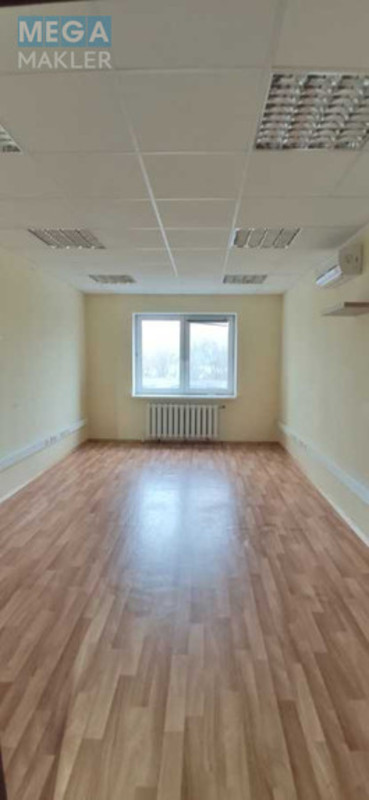 Оренда комерційної нерухомості, 180&nbsp;кв.м, под офис, <a class="location-link" href="/kiev/" title="Недвижимость Київ">Київ</a>, <a class="location-link" href="/kiev/darnickij/" title="Недвижимость Дарницький район">Дарницький р-н</a>, Срібнокільська вул., 2А (изображение 9)