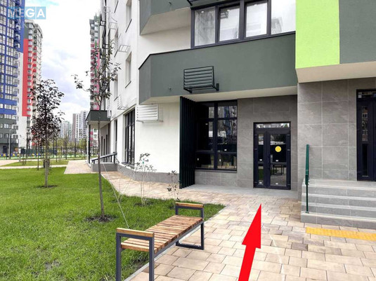 Оренда комерційної нерухомості, 70&nbsp;кв.м, под магазин, <a class="location-link" href="/kiev/" title="Недвижимость Київ">Київ</a>, <a class="location-link" href="/kiev/podolskij/" title="Недвижимость Подільський район">Подільський р-н</a>, Івана Виговського вул., 10 (изображение 2)