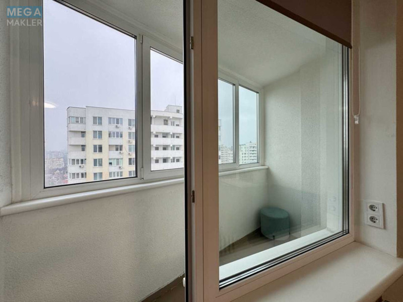 Продаж 1 кімнатної квартири (49/19/17), 23 пов. 25 пов. будинку, <a class="location-link" href="/kiev/" title="Недвижимость Київ">Київ</a>, <a class="location-link" href="/kiev/svyatoshinskij/" title="Недвижимость Святошинський район">Святошинський р-н</a>, Обухівська вул., 139 (изображение 5)