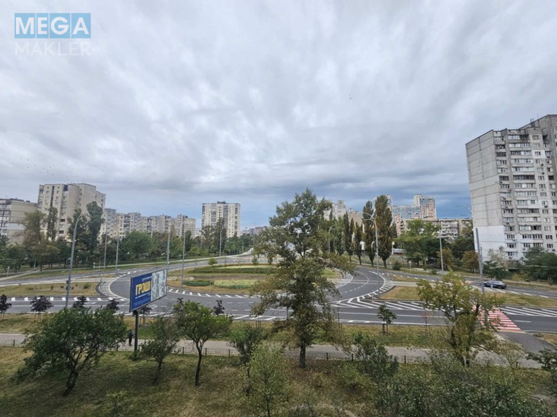 Продаж 1 кімнатної квартири (36/16/9), 4 пов. 16 пов. будинку, <a class="location-link" href="/kiev/" title="Недвижимость Київ">Київ</a>, <a class="location-link" href="/kiev/obolonskij/" title="Недвижимость Оболонський район">Оболонський р-н</a>, Зої Гайдай ( <img src="https://megamakler.com.ua/metro/0000ff.gif" alt="" class="metro" /> м. Минская, 10 ) (изображение 3)