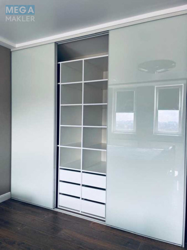 Оренда 4 кімнатні квартири, <a class="location-link" href="/kiev/" title="Недвижимость Київ">Київ</a>, <a class="location-link" href="/kiev/shevchenkovskij/" title="Недвижимость Шевченківський район">Шевченківський р-н</a>, Рижская ул., 73г (изображение 6)