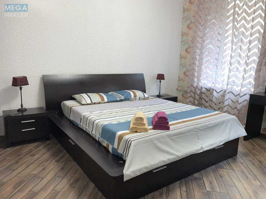 Оренда 3 кімнатної квартири, <a class="location-link" href="/kiev/" title="Недвижимость Київ">Київ</a>, <a class="location-link" href="/kiev/podolskij/" title="Недвижимость Подільський район">Подільський р-н</a>, Андріївський узвіз, 11 (изображение 6)