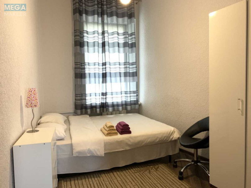 Оренда 3 кімнатної квартири, <a class="location-link" href="/kiev/" title="Недвижимость Київ">Київ</a>, <a class="location-link" href="/kiev/podolskij/" title="Недвижимость Подільський район">Подільський р-н</a>, Андріївський узвіз, 11 (изображение 10)