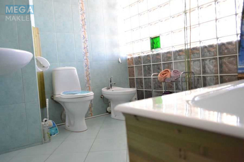 Оренда 3 кімнатної квартири, <a class="location-link" href="/kiev/" title="Недвижимость Київ">Київ</a>, <a class="location-link" href="/kiev/podolskij/" title="Недвижимость Подільський район">Подільський р-н</a>, Андріївський узвіз, 11 (изображение 12)