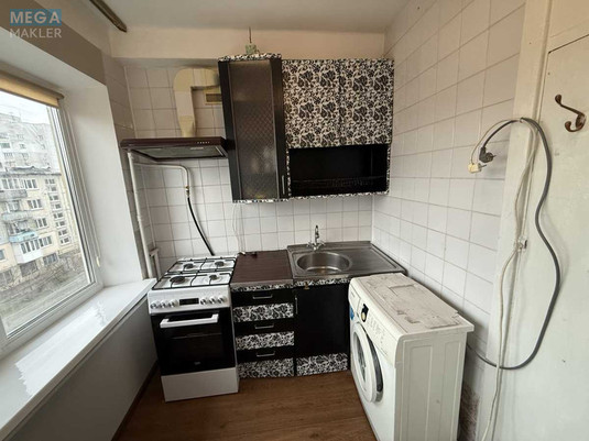 Оренда 1 кімнатної квартири, <a class="location-link" href="/kiev/" title="Недвижимость Київ">Київ</a>, <a class="location-link" href="/kiev/dneprovskij/" title="Недвижимость Дніпровський район">Дніпровський р-н</a>, Карбышева Генерала ул., 18А (изображение 2)