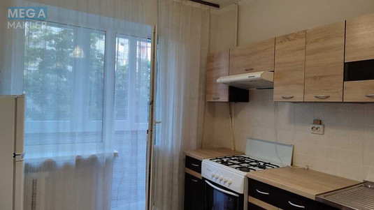 Оренда 1 кімнатної квартири, <a class="location-link" href="/kiev/" title="Недвижимость Київ">Київ</a>, <a class="location-link" href="/kiev/shevchenkovskij/" title="Недвижимость Шевченківський район">Шевченківський р-н</a>, Пугачева ул., 11-15 (изображение 9)