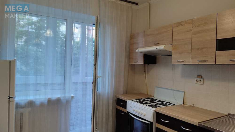 Оренда 1 кімнатної квартири, <a class="location-link" href="/kiev/" title="Недвижимость Київ">Київ</a>, <a class="location-link" href="/kiev/shevchenkovskij/" title="Недвижимость Шевченківський район">Шевченківський р-н</a>, Пугачева ул., 11-15 (изображение 9)