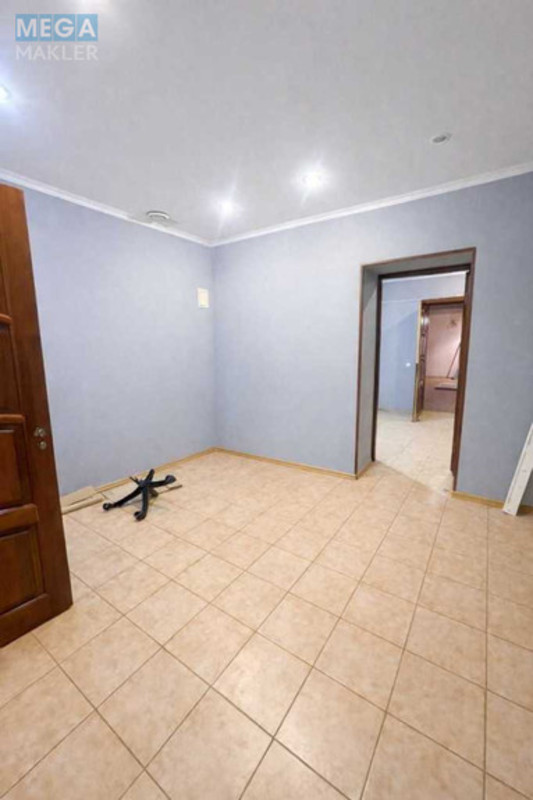 Продаж комерційної нерухомості, 134&nbsp;кв.м, под магазин, <a class="location-link" href="/kiev/" title="Недвижимость Київ">Київ</a>, <a class="location-link" href="/kiev/shevchenkovskij/" title="Недвижимость Шевченківський район">Шевченківський р-н</a>, Бехтеревський пров., 8 (изображение 4)