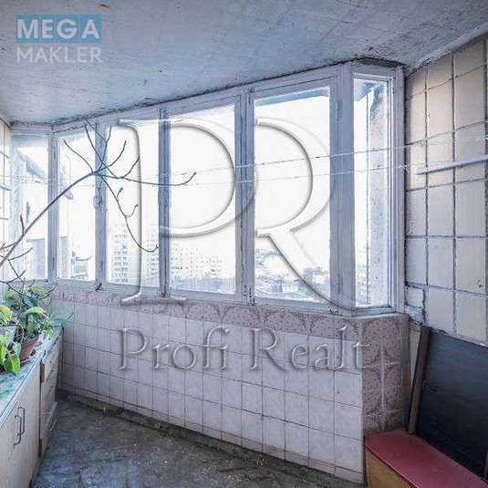 Продаж 3 кімнатної квартири (82/44/9), 13 пов. 16 пов. будинку, <a class="location-link" href="/kiev/" title="Недвижимость Київ">Київ</a>, <a class="location-link" href="/kiev/svyatoshinskij/" title="Недвижимость Святошинський район">Святошинський р-н</a>, Підлісна вулиця, 2 (изображение 4)