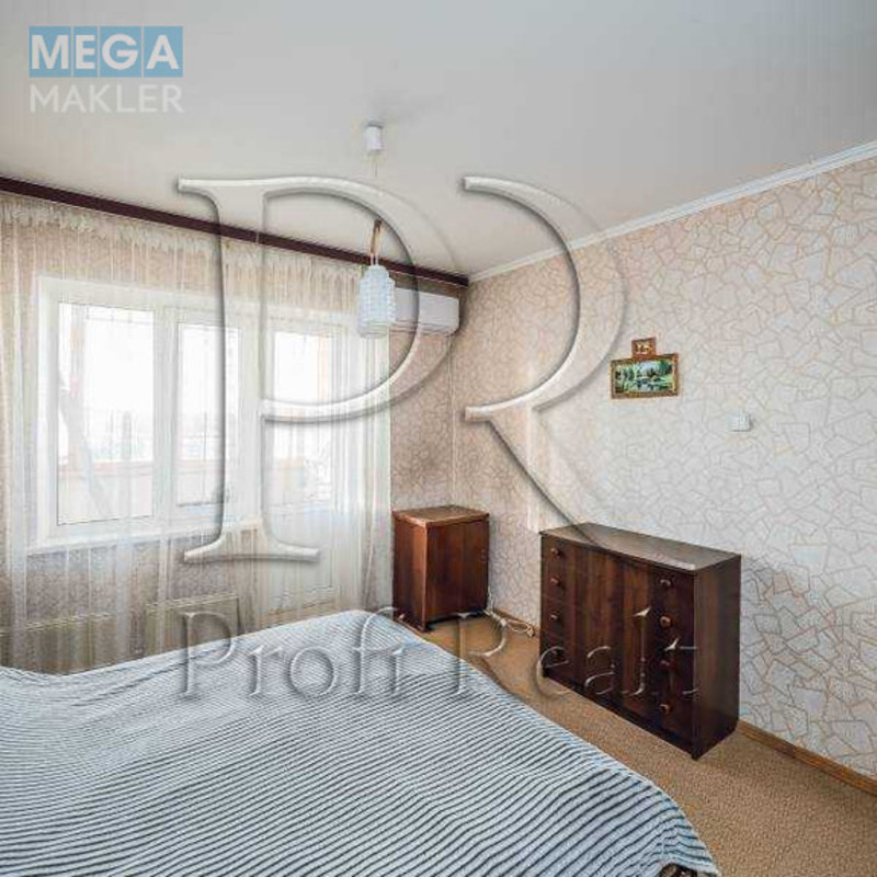 Продаж 3 кімнатної квартири (82/44/9), 13 пов. 16 пов. будинку, <a class="location-link" href="/kiev/" title="Недвижимость Київ">Київ</a>, <a class="location-link" href="/kiev/svyatoshinskij/" title="Недвижимость Святошинський район">Святошинський р-н</a>, Підлісна вулиця, 2 (изображение 8)