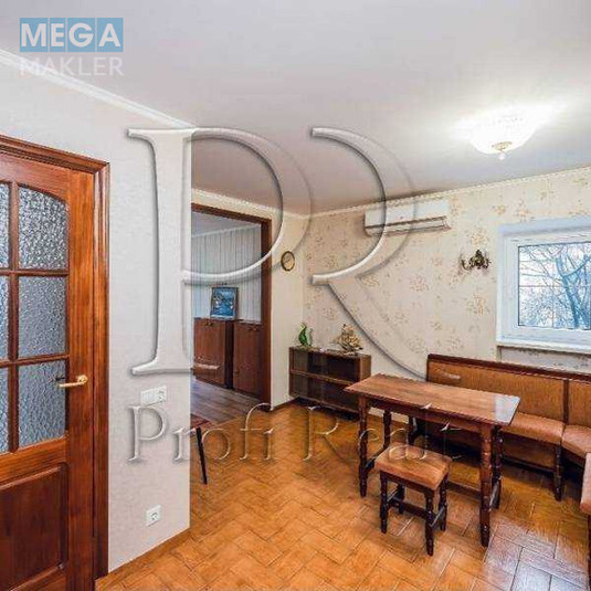 Продаж 2 кімнатної квартири (68/37/10), 4 пов. 9 пов. будинку, <a class="location-link" href="/kiev/" title="Недвижимость Київ">Київ</a>, <a class="location-link" href="/kiev/solomenskij/" title="Недвижимость Солом'янський район">Солом'янський р-н</a>, Пироговського Олександра вулиця, 6 (изображение 4)