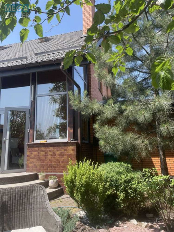 Продаж дома, 3&nbsp;поверху, 295&nbsp;кв.м, 6&nbsp;кімнат, ділянка 6&nbsp;соток, <a class="location-link" href="/kiev/" title="Недвижимость Київ">Київ</a>, <a class="location-link" href="/kiev/darnickij/" title="Недвижимость Дарницький район">Дарницький р-н</a>, 12-а Ентузіастів вул. (изображение 3)