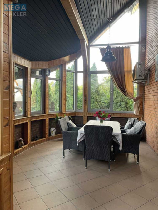 Продаж дома, 3&nbsp;поверху, 295&nbsp;кв.м, 6&nbsp;кімнат, ділянка 6&nbsp;соток, <a class="location-link" href="/kiev/" title="Недвижимость Київ">Київ</a>, <a class="location-link" href="/kiev/darnickij/" title="Недвижимость Дарницький район">Дарницький р-н</a>, 12-а Ентузіастів вул. (изображение 8)