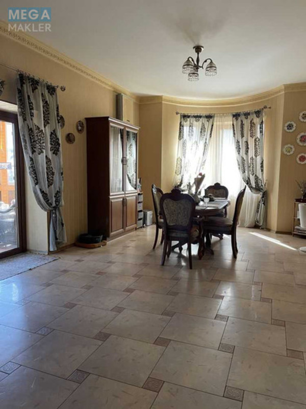 Продаж дома, 3&nbsp;поверху, 295&nbsp;кв.м, 6&nbsp;кімнат, ділянка 6&nbsp;соток, <a class="location-link" href="/kiev/" title="Недвижимость Київ">Київ</a>, <a class="location-link" href="/kiev/darnickij/" title="Недвижимость Дарницький район">Дарницький р-н</a>, 12-а Ентузіастів вул. (изображение 11)