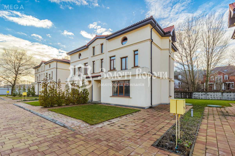 Продаж дома, 3&nbsp;поверху, 220&nbsp;кв.м, 4&nbsp;кімнати, ділянка 4&nbsp;сотки, <a class="location-link" href="/podgorcy-selo/" title="Недвижимость Підгірці">Підгірці</a>, Фонтанна вул., 1 (изображение 2)
