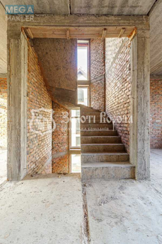 Продаж дома, 3&nbsp;поверху, 220&nbsp;кв.м, 4&nbsp;кімнати, ділянка 4&nbsp;сотки, <a class="location-link" href="/podgorcy-selo/" title="Недвижимость Підгірці">Підгірці</a>, Фонтанна вул., 1 (изображение 12)