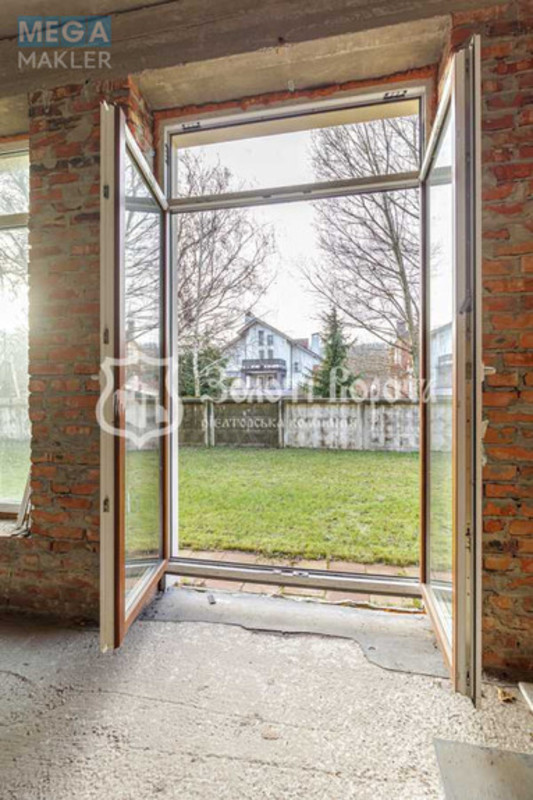 Продаж дома, 3&nbsp;поверху, 220&nbsp;кв.м, 4&nbsp;кімнати, ділянка 4&nbsp;сотки, <a class="location-link" href="/podgorcy-selo/" title="Недвижимость Підгірці">Підгірці</a>, Фонтанна вул., 1 (изображение 13)