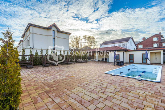 Продаж дома, 3&nbsp;поверху, 220&nbsp;кв.м, 4&nbsp;кімнати, ділянка 4&nbsp;сотки, <a class="location-link" href="/podgorcy-selo/" title="Недвижимость Підгірці">Підгірці</a>, Фонтанна вул., 1 (изображение 21)