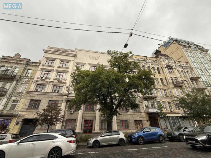 Продаж окремої будівлі/побудови, 2&nbsp;430&nbsp;кв.м, <a class="location-link" href="/kiev/" title="Недвижимость Київ">Київ</a>, <a class="location-link" href="/kiev/shevchenkovskij/" title="Недвижимость Шевченківський район">Шевченківський р-н</a>, Богдана Хмельницького вул., 38 (изображение 2)