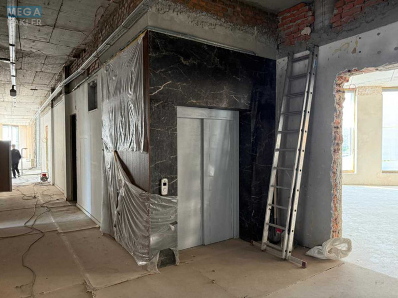 Оренда окремої будівлі/побудови, 600&nbsp;кв.м, <a class="location-link" href="/kiev/" title="Недвижимость Київ">Київ</a>, <a class="location-link" href="/kiev/darnickij/" title="Недвижимость Дарницький район">Дарницький р-н</a>, Олександра Мишуги вул., 1 (изображение 9)