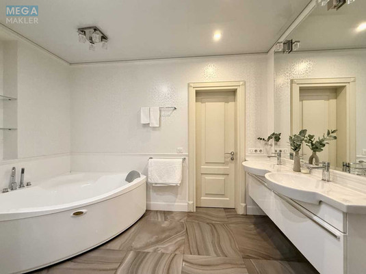 Продаж 3 кімнатної квартири (167,4/82/45), 21 пов. 23 пов. будинку, <a class="location-link" href="/kiev/" title="Недвижимость Київ">Київ</a>, <a class="location-link" href="/kiev/goloseevskij/" title="Недвижимость Голосіївський район">Голосіївський р-н</a>, Голосіївський просп., 30Б (изображение 7)