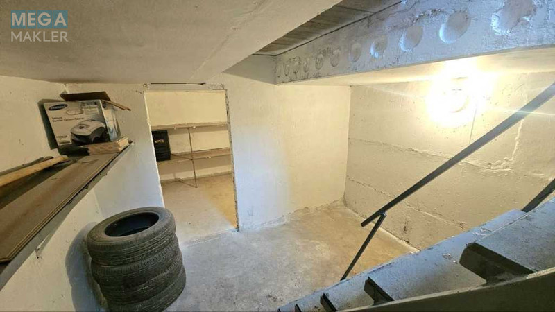 Продаж комерційної нерухомості, 35&nbsp;кв.м, <a class="location-link" href="/kiev/" title="Недвижимость Київ">Київ</a>, <a class="location-link" href="/kiev/solomenskij/" title="Недвижимость Солом'янський район">Солом'янський р-н</a>, Народного Ополчения ул., 23 (изображение 4)