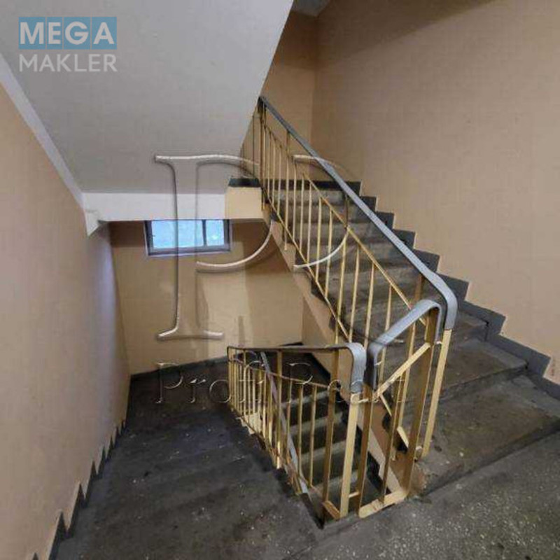 Продаж 3 кімнатної квартири (82/42/7), 5 пов. 10 пов. будинку, <a class="location-link" href="/kiev/" title="Недвижимость Київ">Київ</a>, <a class="location-link" href="/kiev/svyatoshinskij/" title="Недвижимость Святошинський район">Святошинський р-н</a>, Чорнобильська вулиця, 18 (изображение 11)