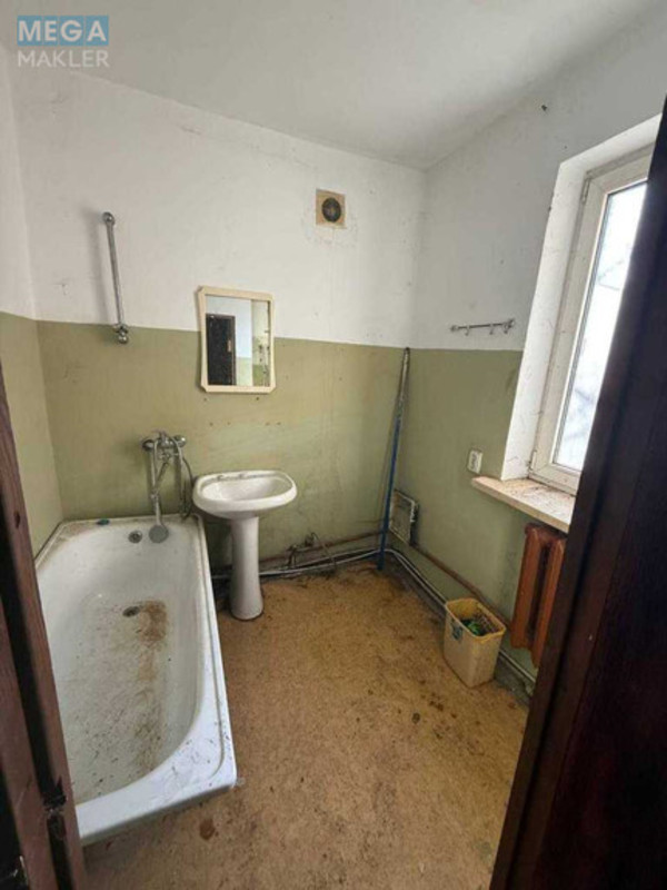 Продаж 4 кімнатної квартири (150/80/20), 1 пов. 2 пов. будинку, <a class="location-link" href="/odessa/" title="Недвижимость Одеса">Одеса</a>, <a class="location-link" href="/odessa/malinovskij/" title="Недвижимость Малиновський район">Малиновський р-н</a>, Моторная (изображение 9)