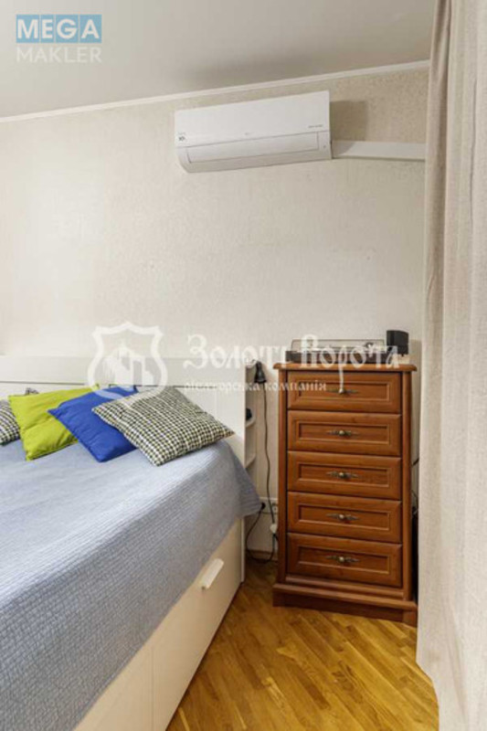 Продаж 2 кімнатної квартири (74/35/13,5), 13 пов. 15 пов. будинку, <a class="location-link" href="/kiev/" title="Недвижимость Київ">Київ</a>, <a class="location-link" href="/kiev/solomenskij/" title="Недвижимость Солом'янський район">Солом'янський р-н</a>, Смілянська вул., 10/31 (изображение 11)