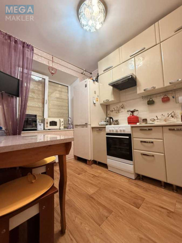 Продаж 2 кімнатної квартири (40/?/6,5), 1 пов. 10 пов. будинку, <a class="location-link" href="/ilichevsk/" title="Недвижимость Іллічівськ">Іллічівськ</a>, Парковая, 34-б (изображение 5)