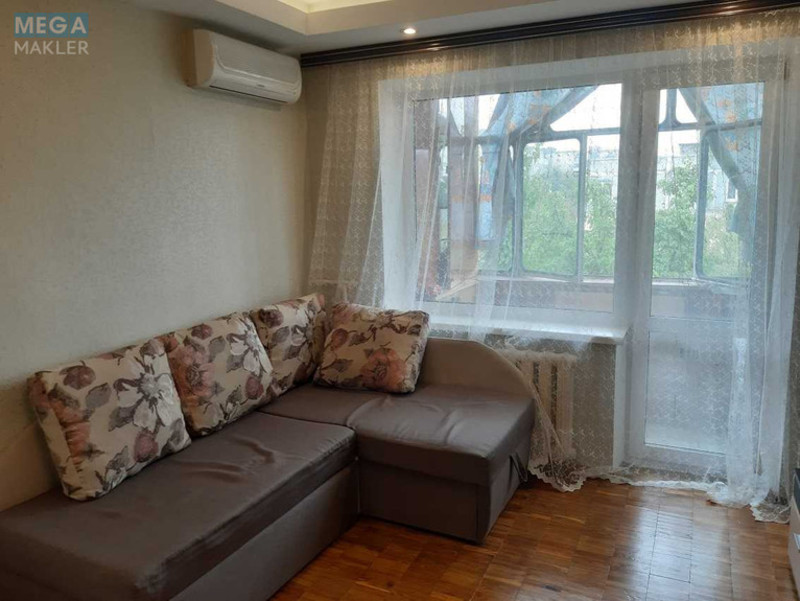 Оренда 1 кімнатної квартири, <a class="location-link" href="/kiev/" title="Недвижимость Київ">Київ</a>, <a class="location-link" href="/kiev/dneprovskij/" title="Недвижимость Дніпровський район">Дніпровський р-н</a>, Карбышева Генерала ул., 18А (изображение 2)