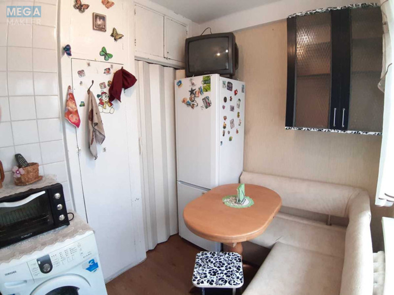 Оренда 1 кімнатної квартири, <a class="location-link" href="/kiev/" title="Недвижимость Київ">Київ</a>, <a class="location-link" href="/kiev/dneprovskij/" title="Недвижимость Дніпровський район">Дніпровський р-н</a>, Карбышева Генерала ул., 18А (изображение 12)