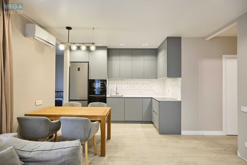 Продаж 2 кімнатної квартири (71/26/26), 12 пов. 16 пов. будинку, <a class="location-link" href="/kiev/" title="Недвижимость Київ">Київ</a>, <a class="location-link" href="/kiev/solomenskij/" title="Недвижимость Солом'янський район">Солом'янський р-н</a>, Любомира Гузара просп., 13 (изображение 8)