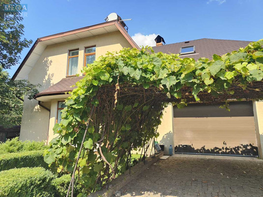 Продаж дома, 2&nbsp;поверху, 196&nbsp;кв.м, 4&nbsp;кімнати, ділянка 12&nbsp;соток, <a class="location-link" href="/revnoe-selo/" title="Недвижимость Ревне">Ревне</a>, Світанковий пров., 3 (изображение 2)