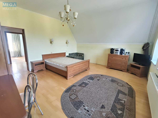 Продаж дома, 2&nbsp;поверху, 196&nbsp;кв.м, 4&nbsp;кімнати, ділянка 12&nbsp;соток, <a class="location-link" href="/revnoe-selo/" title="Недвижимость Ревне">Ревне</a>, Світанковий пров., 3 (изображение 8)