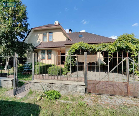 Продаж дома, 2&nbsp;поверху, 196&nbsp;кв.м, 4&nbsp;кімнати, ділянка 12&nbsp;соток, <a class="location-link" href="/revnoe-selo/" title="Недвижимость Ревне">Ревне</a>, Світанковий пров., 3 (изображение 24)