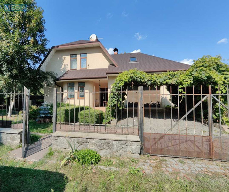 Продаж дома, 2&nbsp;поверху, 196&nbsp;кв.м, 4&nbsp;кімнати, ділянка 12&nbsp;соток, <a class="location-link" href="/revnoe-selo/" title="Недвижимость Ревне">Ревне</a>, Світанковий пров., 3 (изображение 24)