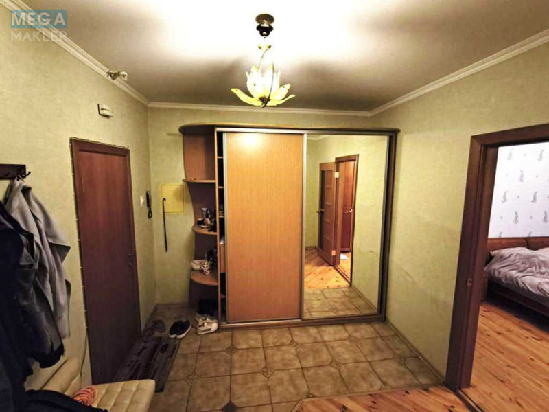 Продаж 2 кімнатної квартири (90/45/14), 3 пов. 18 пов. будинку, <a class="location-link" href="/kiev/" title="Недвижимость Київ">Київ</a>, <a class="location-link" href="/kiev/solomenskij/" title="Недвижимость Солом'янський район">Солом'янський р-н</a>, Миколи Голего вул., 5 (изображение 7)