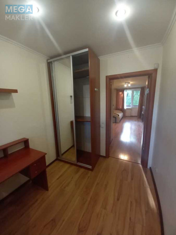 Оренда 2 кімнатної квартири, <a class="location-link" href="/kiev/" title="Недвижимость Київ">Київ</a>, <a class="location-link" href="/kiev/dneprovskij/" title="Недвижимость Дніпровський район">Дніпровський р-н</a>, Юрія Гагаріна просп., 3 (изображение 2)