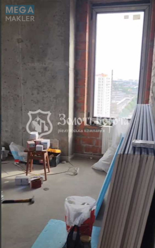 Продаж 3 кімнатної квартири (148/98,3/9,2), 17 пов. 18 пов. будинку, <a class="location-link" href="/kiev/" title="Недвижимость Київ">Київ</a>, <a class="location-link" href="/kiev/svyatoshinskij/" title="Недвижимость Святошинський район">Святошинський р-н</a>, Берестейський просп., 67 (изображение 9)