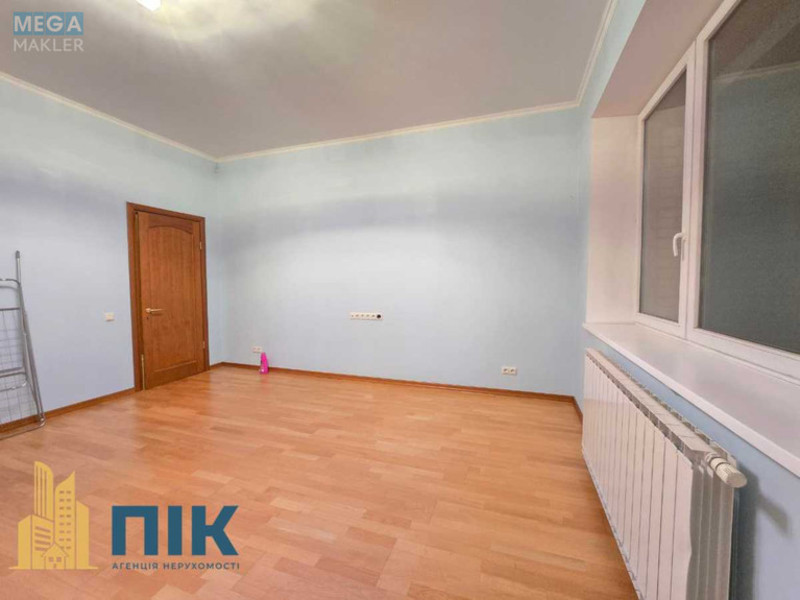 Продаж 4 кімнатної квартири (152/89/17), 2 пов. 10 пов. будинку, <a class="location-link" href="/kiev/" title="Недвижимость Київ">Київ</a>, <a class="location-link" href="/kiev/obolonskij/" title="Недвижимость Оболонський район">Оболонський р-н</a>, Героев Сталинграда просп., 8 (изображение 18)