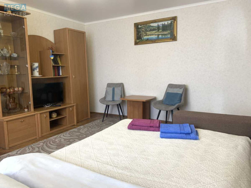 Оренда 1 кімнатної квартири, <a class="location-link" href="/kiev/" title="Недвижимость Київ">Київ</a>, <a class="location-link" href="/kiev/podolskij/" title="Недвижимость Подільський район">Подільський р-н</a>, Набережно-Хрещатицька вул., 11 (изображение 3)