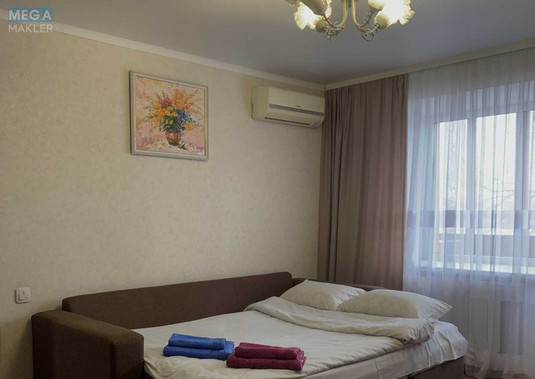 Оренда 1 кімнатної квартири, <a class="location-link" href="/kiev/" title="Недвижимость Київ">Київ</a>, <a class="location-link" href="/kiev/podolskij/" title="Недвижимость Подільський район">Подільський р-н</a>, Набережно-Хрещатицька вул., 11 (изображение 4)